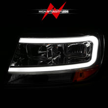 Load image into Gallery viewer, Anzo USA 111538 Crystal Headlight Set Fits 99-04 Grand Cherokee (WJ)