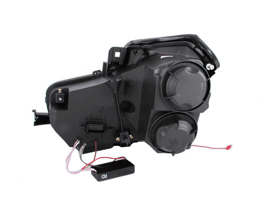 Anzo USA 121416 Projector Headlight Set w/Halo Fits 03-07 CTS