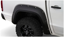 Load image into Gallery viewer, Bushwacker 171004-02 Pocket Style Fender Flares Fits 12-22 Amarok