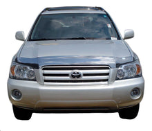 Load image into Gallery viewer, Auto Ventshade 25330 Bugflector II Stone/Bug Deflector Fits 01-07 Highlander