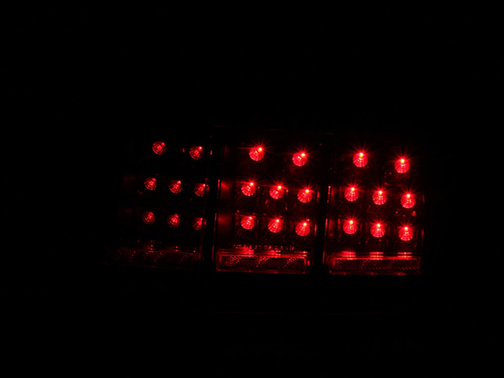 Anzo USA 321020 Tail Light Assembly Fits 05-09 Mustang