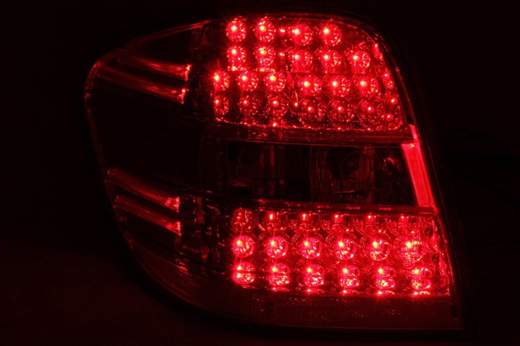 Anzo USA 321053 Tail Light Assembly Fits 06-11 ML320 ML350 ML450 ML500 ML63 AMG