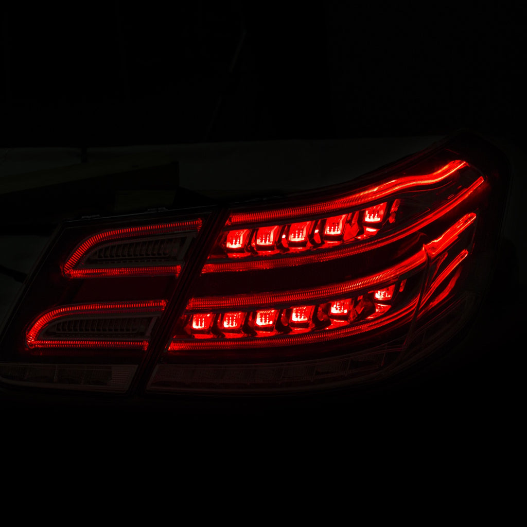 Anzo USA 321331 Tail Light Assembly Fits 10-14 E300 E350 E400 E550 E63 AMG