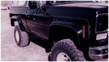 Load image into Gallery viewer, Bushwacker 40004-11 Cut-Out Fender Flares