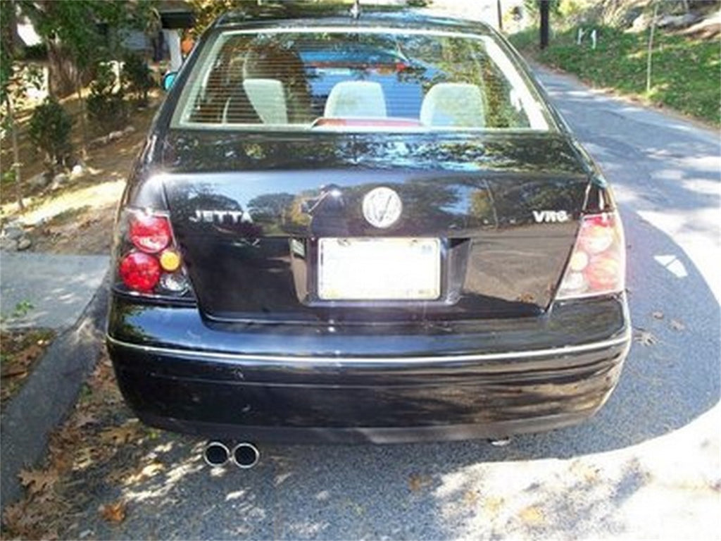 Spyder Auto 5008381 Euro Style Tail Lights Fits 99-04 Jetta
