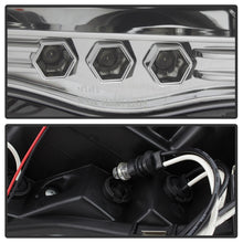 Load image into Gallery viewer, Spyder Auto 5009982 Halo LED Projector Headlights