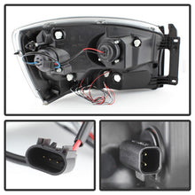 Load image into Gallery viewer, Spyder Auto 5010001 Halo LED Projector Headlights