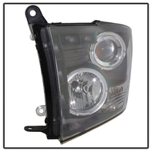 Load image into Gallery viewer, Spyder Auto 5010032 Halo LED Projector Headlights