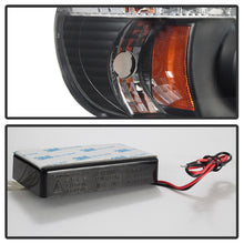 Load image into Gallery viewer, Spyder Auto 5010131 Halo Projector Headlights