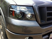 Load image into Gallery viewer, Spyder Auto 5010209 Halo LED Projector Headlights Fits 04-08 F-150