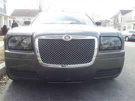 Spyder Auto 5033833 Halo LED Projector Headlights Fits 09-10 300