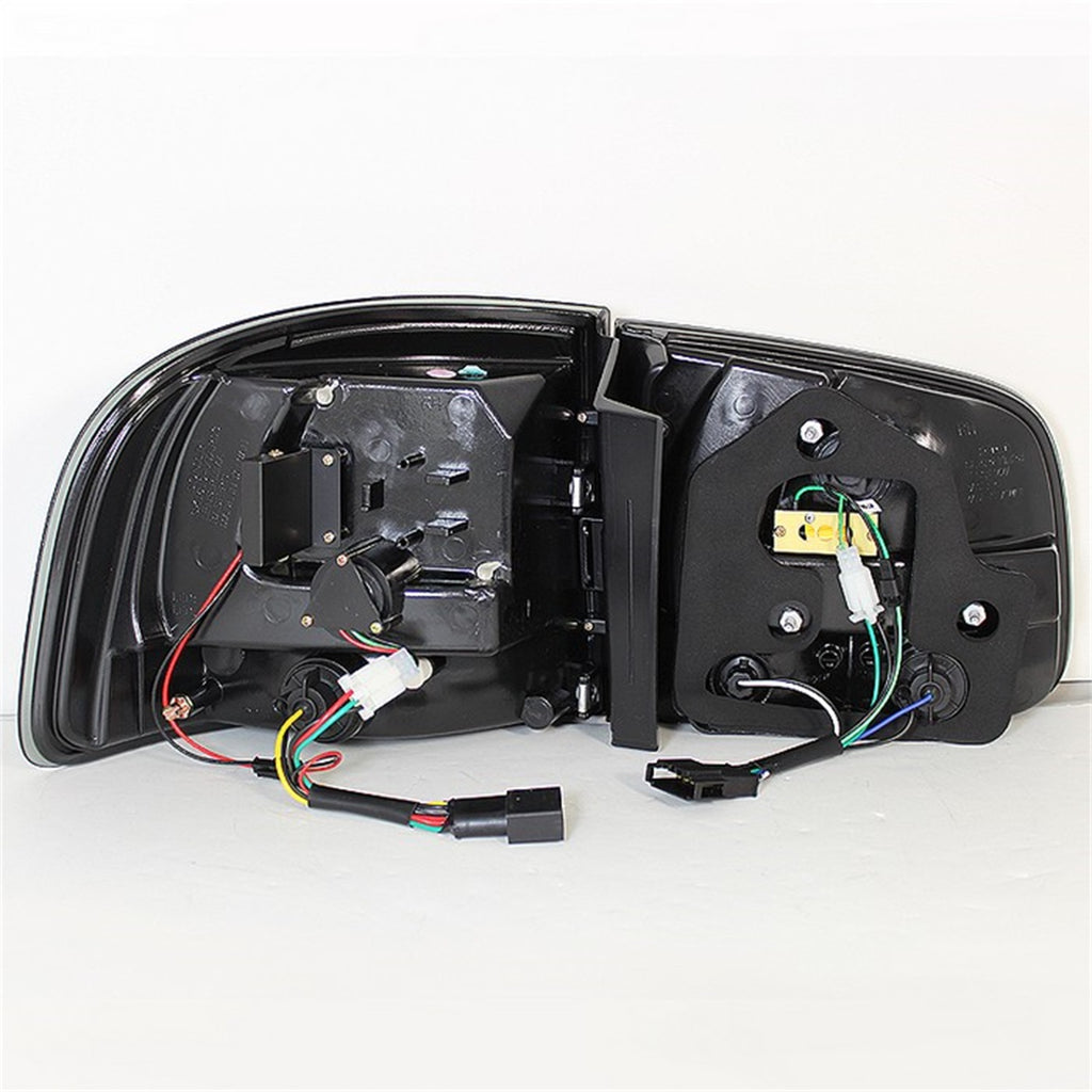 Spyder Auto 5042699 LED Tail Lights Fits 04-07 Touareg