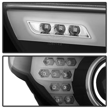 Load image into Gallery viewer, Spyder Auto 5074065 CCFL Projector Headlights