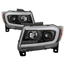 Load image into Gallery viewer, Spyder Auto 5085795 Light Bar Projector Headlights Fits Grand Cherokee (WK2)