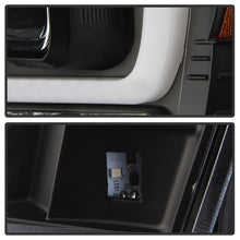 Load image into Gallery viewer, Spyder Auto 5086242 Projector Headlights