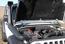 Load image into Gallery viewer, Flowmaster 615193 Delta Force Cold Air Intake Kit Fits Gladiator Wrangler (JL)