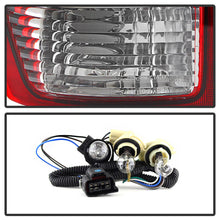 Load image into Gallery viewer, Spyder Auto 9030888 XTune Tail Light Fits 02-06 Avalanche 1500 Avalanche 2500