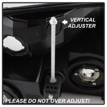 Load image into Gallery viewer, Spyder Auto 9040641 XTune Headlights Fits 02-06 Avalanche 1500 Avalanche 2500