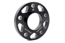 Load image into Gallery viewer, Dinan D210-2043 Wheel Spacer Kit