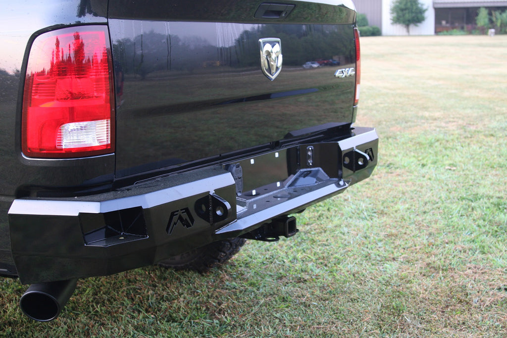 Fab Fours DR09-W2950-B Heavy Duty Rear Bumper