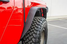 Load image into Gallery viewer, DV8 Offroad FDGL-01 Slim Fender Flares Fits 20-22 Gladiator