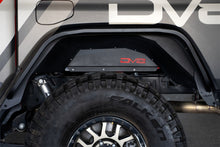 Load image into Gallery viewer, DV8 Offroad FDGL-07 Slim Fender Flares Fits 20-24 Gladiator Pickup Gladiator