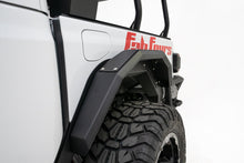 Load image into Gallery viewer, Fab Fours JT1001-B Fender Fits 20-24 Gladiator Pickup Gladiator