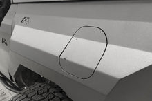 Load image into Gallery viewer, Fab Fours FB2001-B Fender Fits 21-24 Bronco