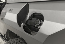 Load image into Gallery viewer, Fab Fours FB2001-B Fender Fits 21-24 Bronco
