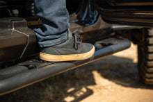 Load image into Gallery viewer, DV8 Offroad SRJL-10 OE Plus Side Steps Fits 18-25 Wrangler (JL)