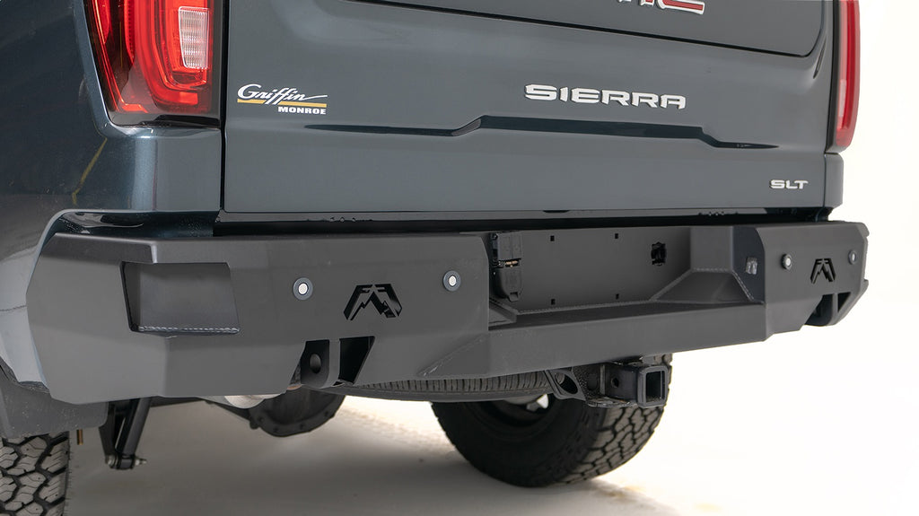 Fab Fours CS19-W4050-B Premium Rear Bumper