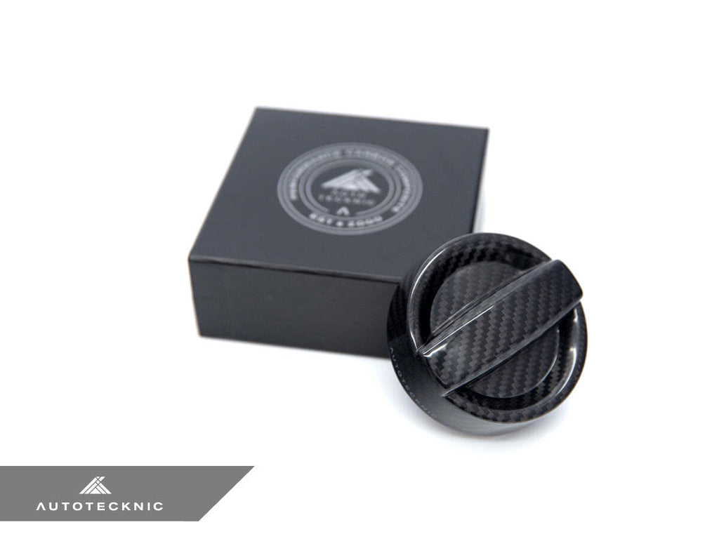 AutoTecknic BM-0007-E82-BC Dry Carbon Competition Oil Cap Cover E82 1 Series