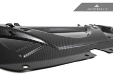 Load image into Gallery viewer, AutoTecknic BM-0826-G Dry Carbon Fiber Crosslink Cooling Shroud G90/ G99 M5