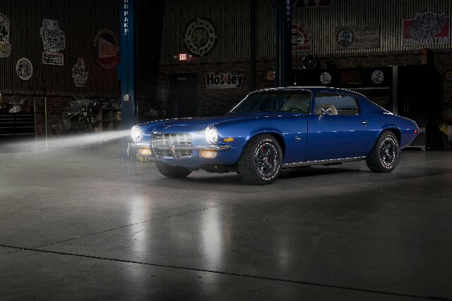 Holley Retrobright LFRB155  7 inch Round LED Headlight - Modern White (5700K)