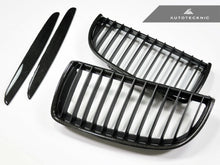 Load image into Gallery viewer, AutoTecknic BM-0064 Carbon Fiber Front Grilles E90 Pre-LCI 3-Series Sedan