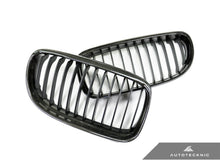 Load image into Gallery viewer, AutoTecknic BM-0222 Carbon Fiber Front Grilles E90 LCI