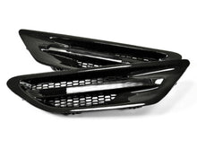 Load image into Gallery viewer, AutoTecknic BM-0073-CF Carbon Fiber Fender Grilles F10 M5