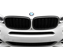 Load image into Gallery viewer, AutoTecknic BM-0174-DS-CF Dual-Slats Carbon Fiber Front Grilles F15 X5