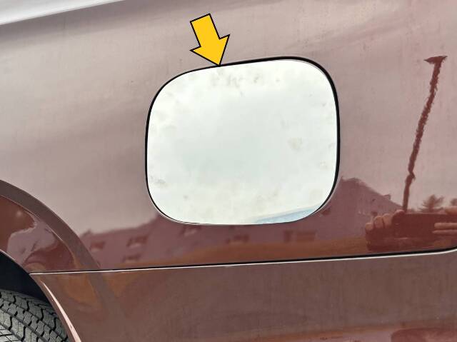 QAA GC61255 Polished Gas Door Trim 1Pc Fits 21-26 Escalade