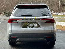 Load image into Gallery viewer, QAA Polished Top License Bar Trim 2Pc Fits 24-26 Grand Highlander