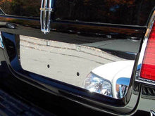 Load image into Gallery viewer, QAA LP47655 Polished License Plate Bezel 1Pc Fits 07-14 Navigator