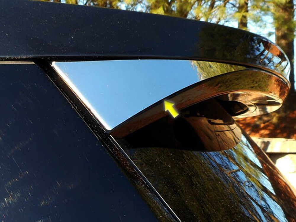 QAA RW60620 Polished Rear Window Trim 2Pc Fits 20-23 Aviator