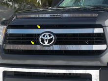 Load image into Gallery viewer, SG14145 Polished Front Grille Accent Trim 2Pc Fits 14-20 Tundra