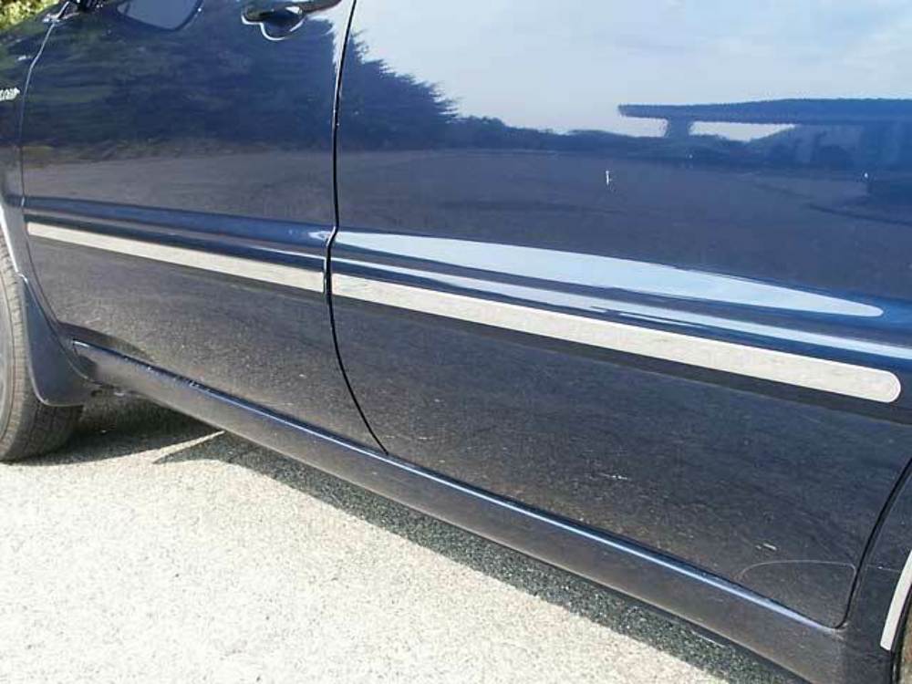 QAA TH24110 Polished Rocker Panel Trim 4Pc Fits 01-07 Highlander