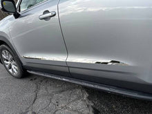 Load image into Gallery viewer, QAA Polished Rocker Panel Trim 4Pc Fits 24-26 Grand Highlander