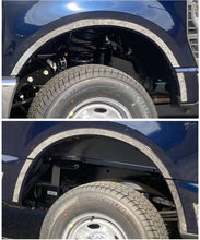 Load image into Gallery viewer, QAA Polished Fender Trim 10Pc Fits 23-26 Super Duty Super Cab