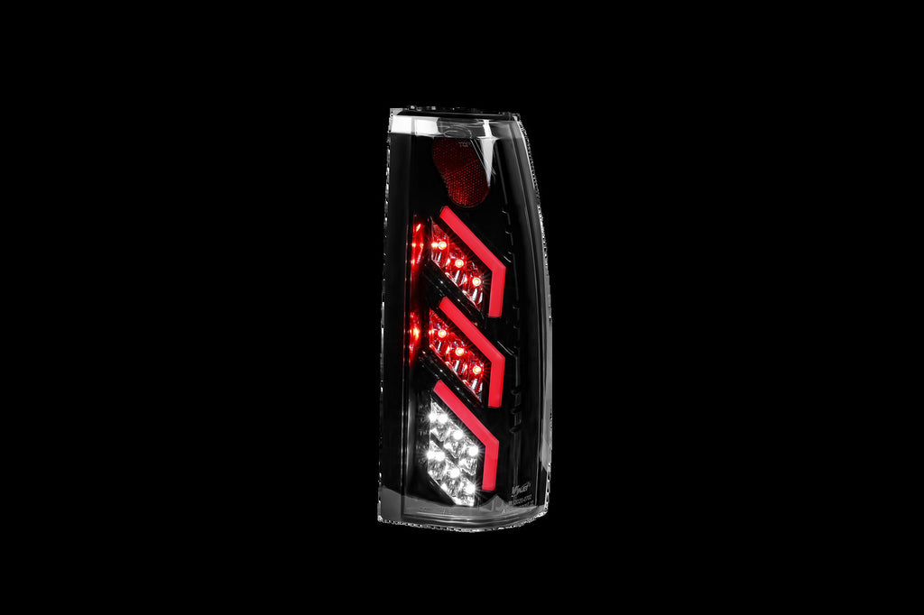 Winjet CTWJ-0702-GBC Taillights Gloss Black Clear Lens Fits 99-00 Escalade