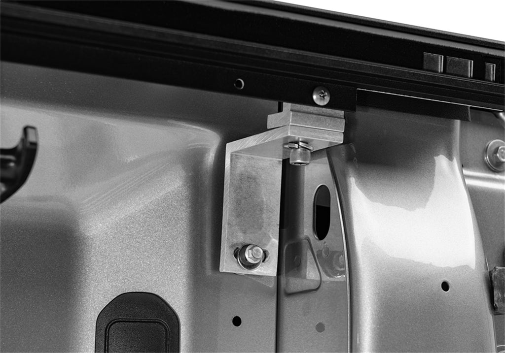 Roll-N-Lock RC226E Roll-N-Lock E-Series Tonneau Cover