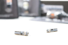 Load image into Gallery viewer, GTR Lighting GTR.LED552 T5/74 White 3-LED LED Bulbs