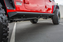 Load image into Gallery viewer, DV8 Offroad SRGL-02 Rock Slider w/Step Fits 20-22 Gladiator